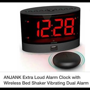 Extra loud bed shaking alarm clock
